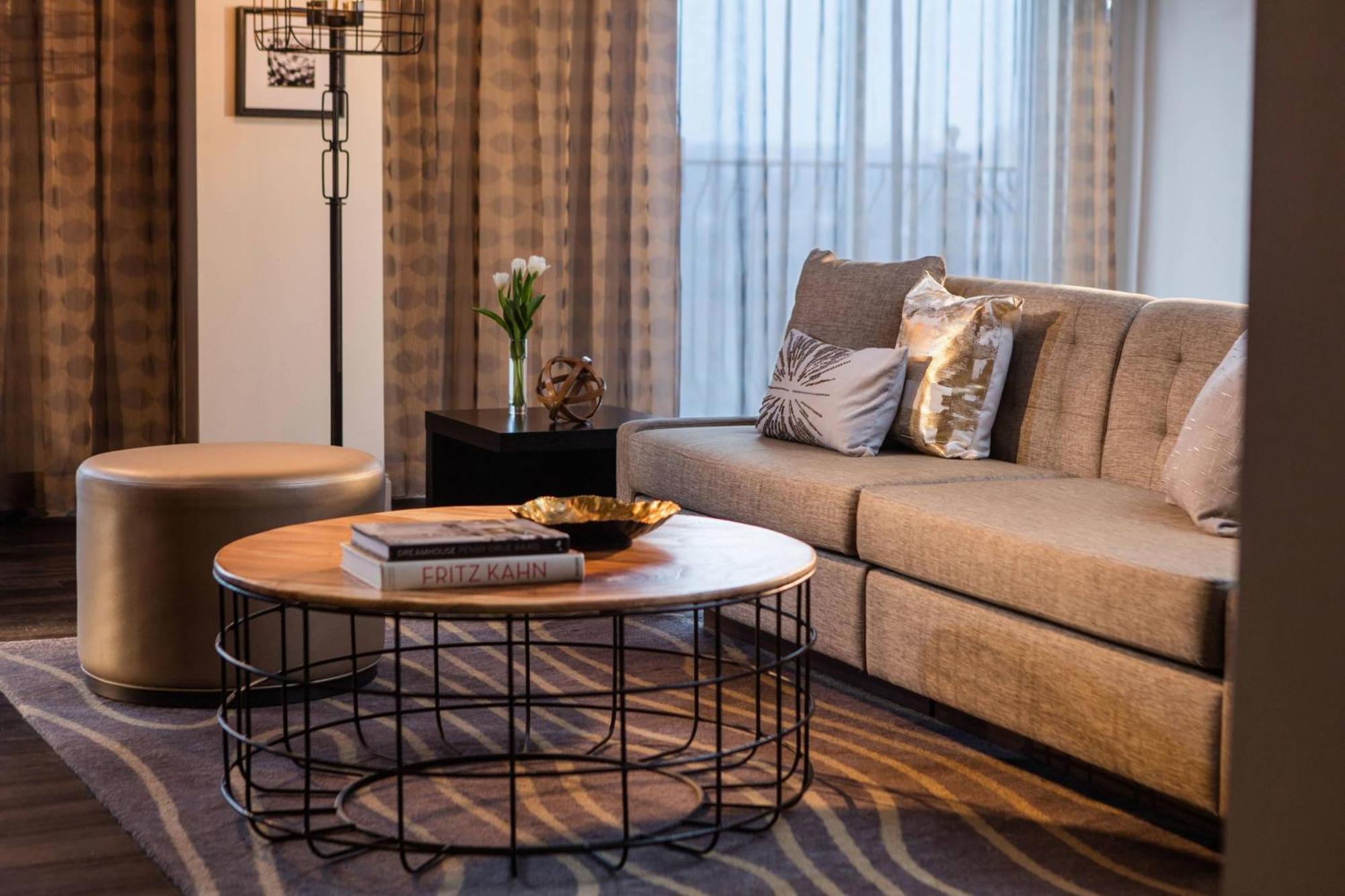 Hotel Renaissance Waterford Oklahoma City