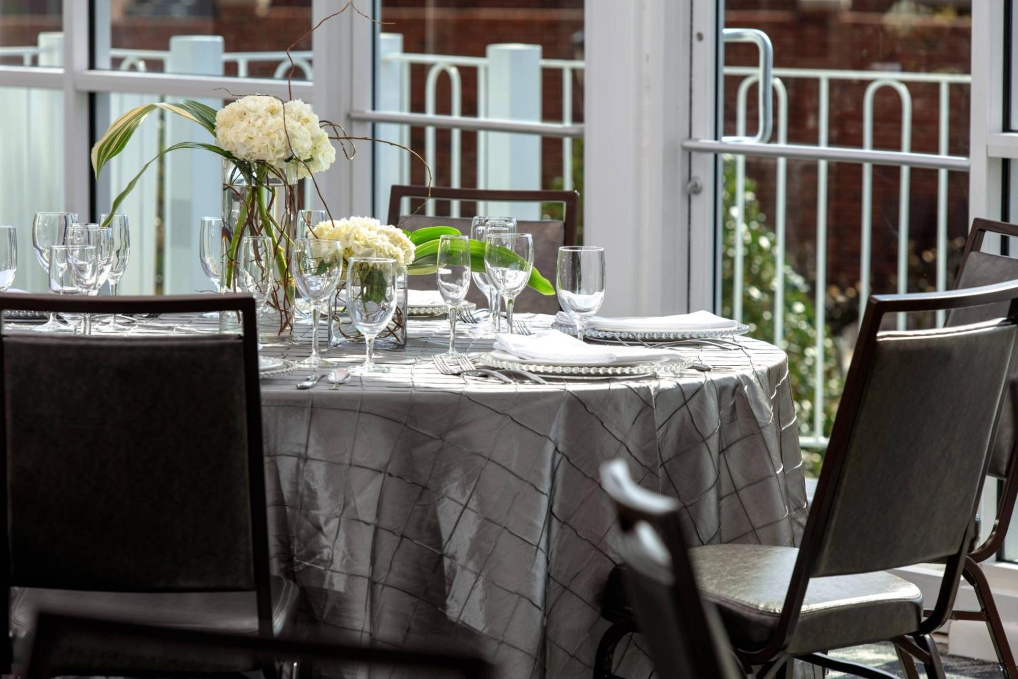 Renaissance Waterford Hotel 4*