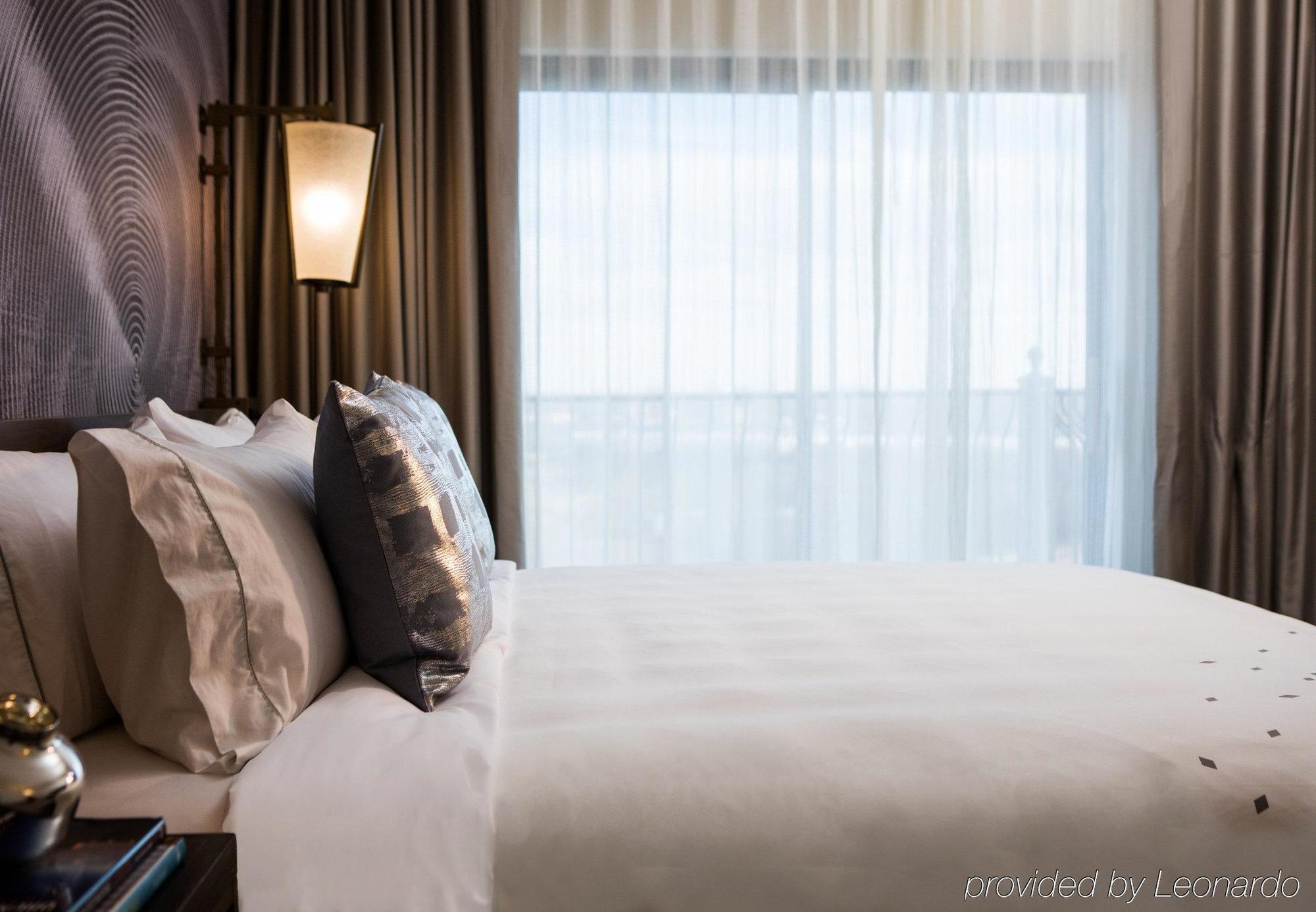 Renaissance Waterford Hotel 4*