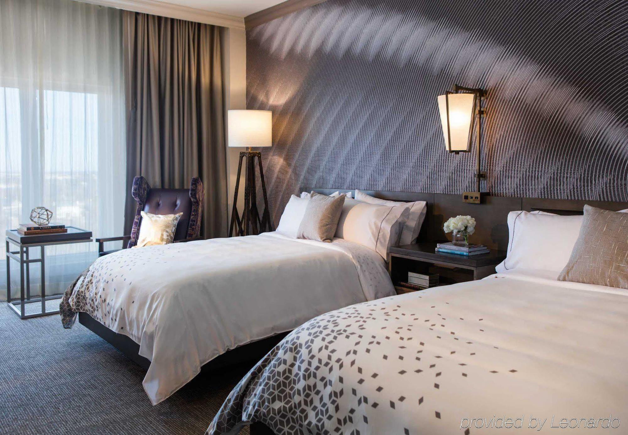Renaissance Waterford 4*